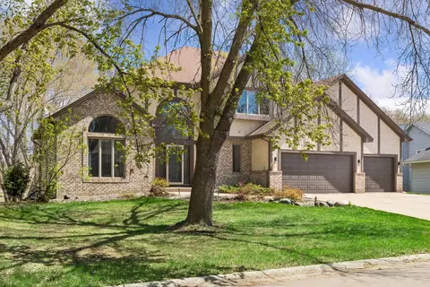 6932 Ximines Ln N, Maple Grove, MN 55369