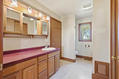 Bath - 2072 30th Ave, Baldwin, WI 54002 photo 1 of 2