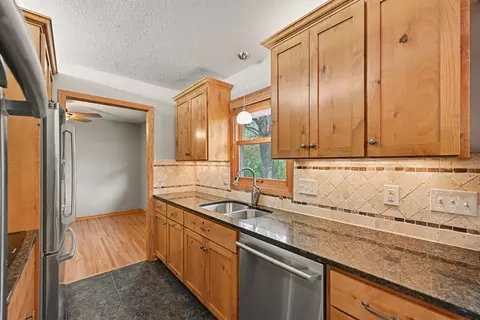 Kitchen - 2115 W 105th St, Bloomington, MN 55431 photo 4 of 5