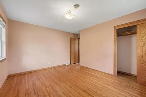 Bedroom - 2115 W 105th St, Bloomington, MN 55431 photo 3 of 5