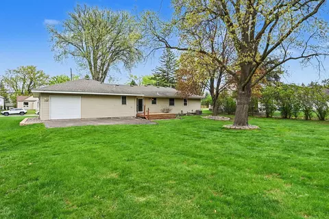 Exterior - 2115 W 105th St, Bloomington, MN 55431 photo 5 of 5