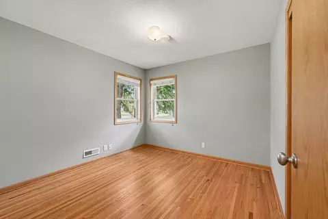 Bedroom - 2115 W 105th St, Bloomington, MN 55431 photo 4 of 5