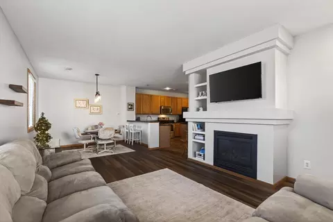 18451 97th Pl N, Maple Grove, MN 55311