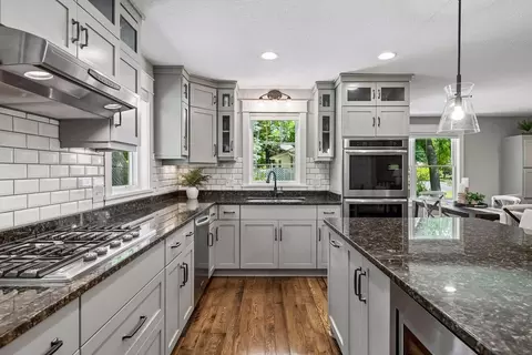Kitchen - 5910 Ridgewood Rd, Mound, MN 55364 photo 4 of 5