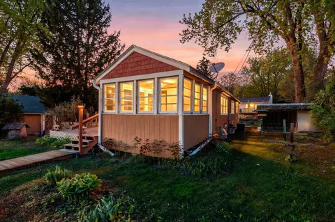 435 Walnut Ln, Shoreview, MN 55126