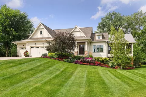 825 Willow Dr S, Wayzata, MN 55391