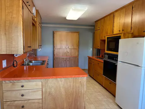 Kitchen - 824 Brown St, Jackson, MN 56143 photo 1 of 1