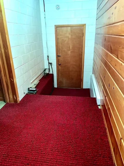 Entry Way - 824 Brown St, Jackson, MN 56143 photo 5 of 5
