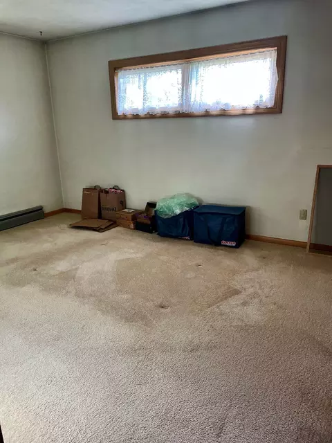 Bedroom - 824 Brown St, Jackson, MN 56143 photo 2 of 5