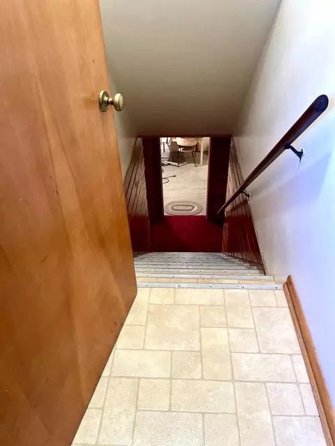 Entry Way - 824 Brown St, Jackson, MN 56143 photo 3 of 5