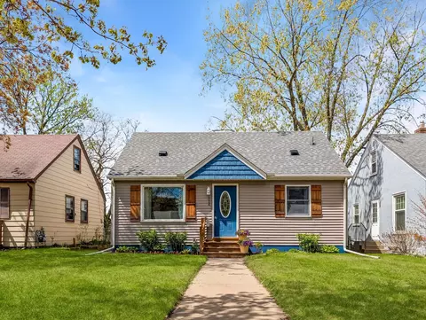 5004 5th St NE, Columbia Heights, MN 55421