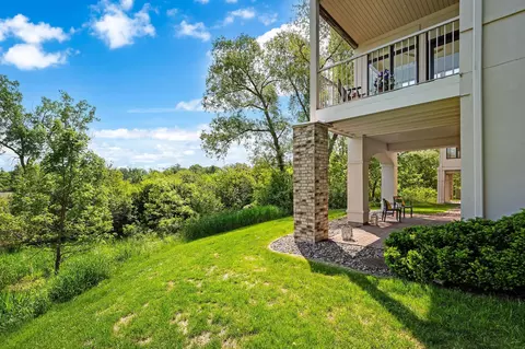 101 Willoughby Way E, Minnetonka, MN 55305