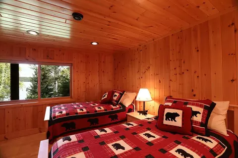 Bedroom - 3819 Dorem Dr, Ely, MN 55731 photo 6 of 6