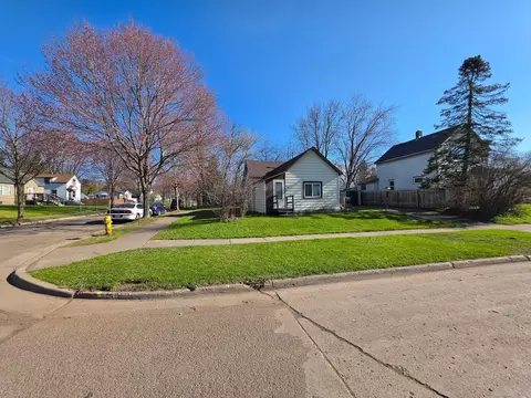 6519 Polk St, Duluth, MN 55807 photo 2