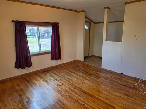 Living - 6519 Polk St, Duluth, MN 55807 photo 2 of 3