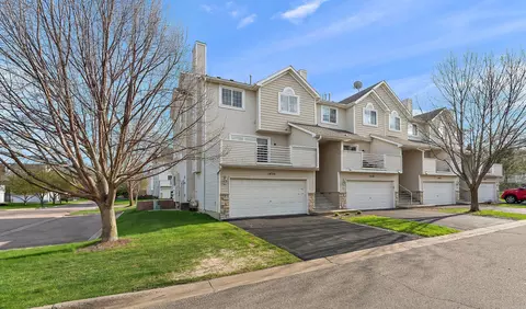 14516 Lockslie Trl, Savage, MN 55378