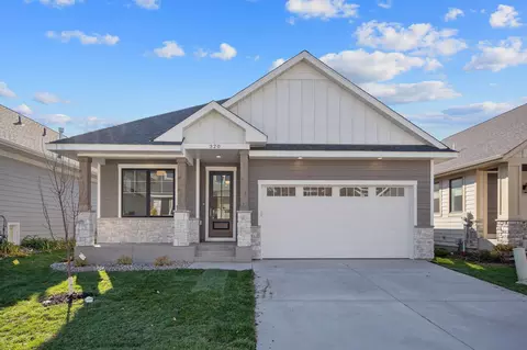 320 Laurel Curv, Golden Valley, MN 55426