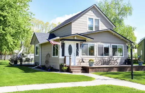 209 2nd St, Page, ND 58064