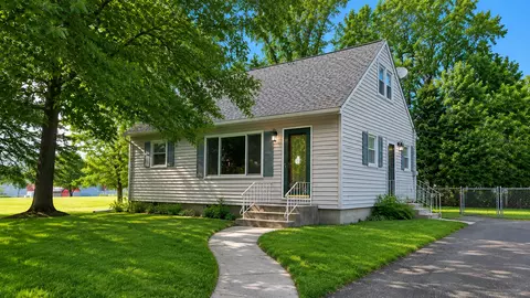 6032 Upper Afton Rd, Woodbury, MN 55125