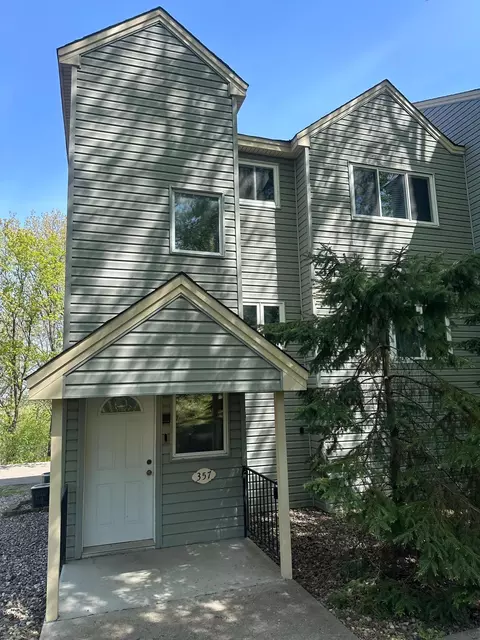 357 Belvidere St E #357A, Saint Paul, MN 55107