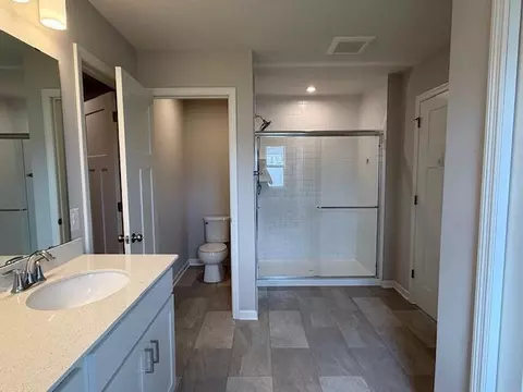 Bath - 4702 Cranesbill Rd, Minnetrista, MN 55331 photo 3 of 4