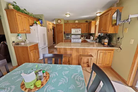 Kitchen - 11015 Terry Rd, Avon, MN 56310 photo 3 of 3