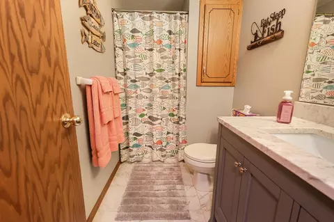 Bath - 11015 Terry Rd, Avon, MN 56310 photo 2 of 2