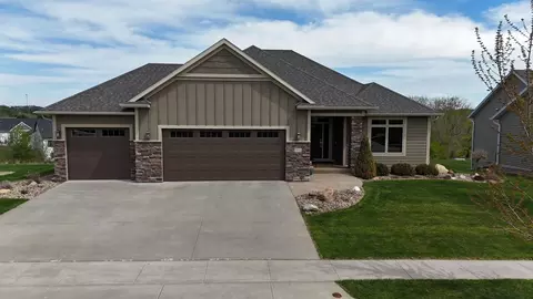 1476 Century Corner Ln NE, Rochester, MN 55906
