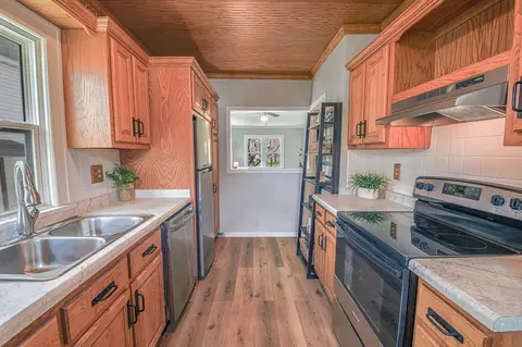 Kitchen - 1032 16th Ave S, Saint Cloud, MN 56301 photo 1 of 4