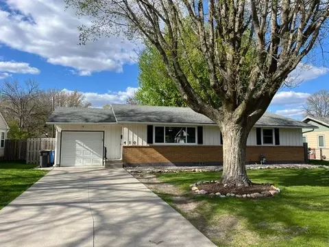 410 Murray St, Owatonna, MN 55060