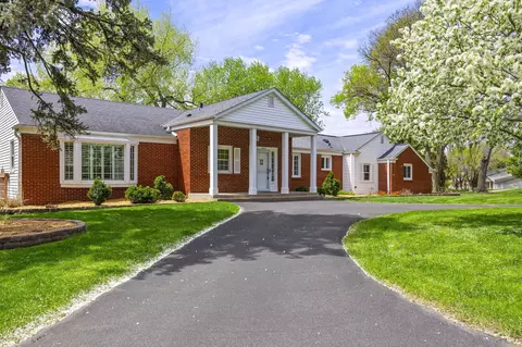 6708 Sally Ln, Edina, MN 55439