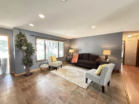 111 Buckeye Dr, Montevideo, MN 56265