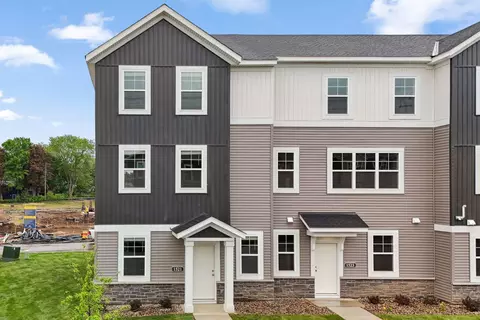 1517 Trellis Ln, West Saint Paul, MN 55118