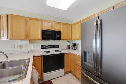 Kitchen - 9462 Prairieview Trl N, Champlin, MN 55316 photo 3 of 3