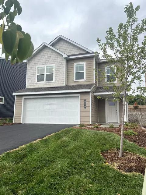 4340 Meadowview Dr, Waconia, MN 55387