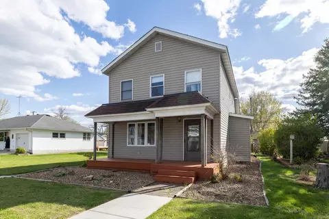 273 Elm St S, Prescott, WI 54021