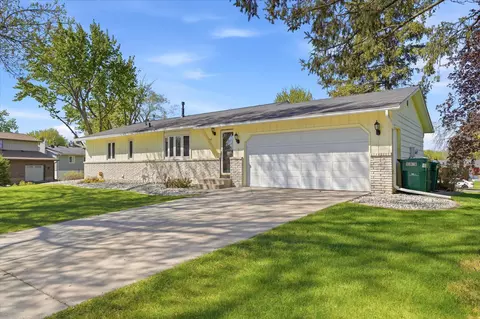 3865 Palisade Pt, Eagan, MN 55122