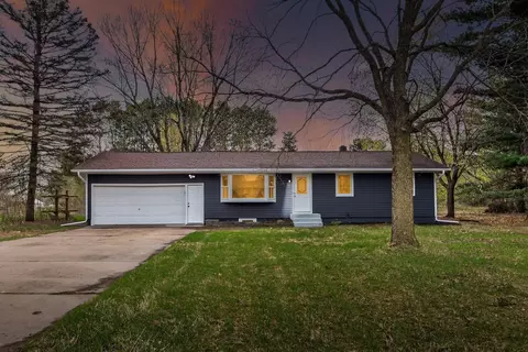 20851 Aster Dr NW, Oak Grove, MN 55011