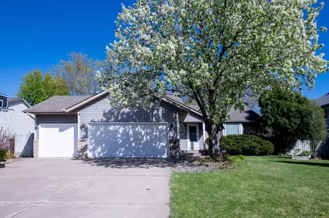 9136 Georgia Ave N, Brooklyn Park, MN 55445