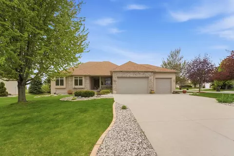3098 Grouse Cir NW, Prior Lake, MN 55372
