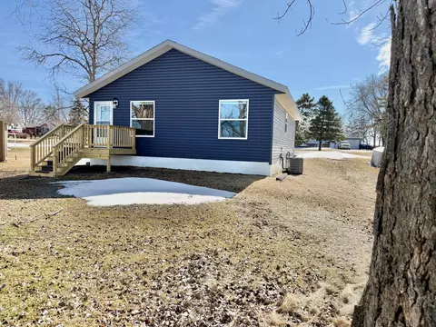 2461 Lake St E, Osakis, MN 56360