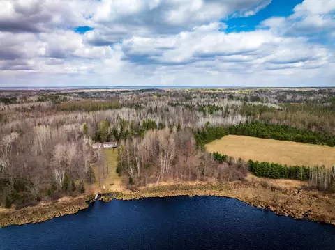 93001 Delong Rd, Wrenshall, MN 55749