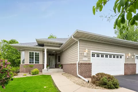 9009 Sutton Dr, Eden Prairie, MN 55347