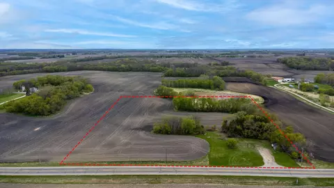 325 County Road 6 SW, Howard Lake, MN 55349