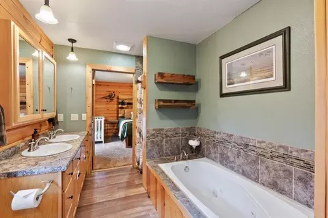 Bath - 7367 Hunter Cir, Brainerd, MN 56401 photo 1 of 4