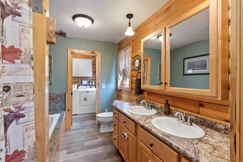 Bath - 7367 Hunter Cir, Brainerd, MN 56401 photo 2 of 4