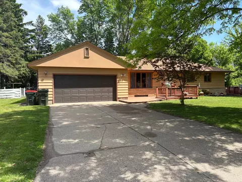 1829 Graydon Ave, Brainerd, MN 56401