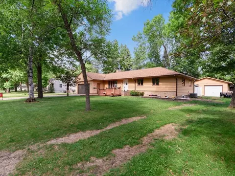 1829 Graydon Ave, Brainerd, MN 56401