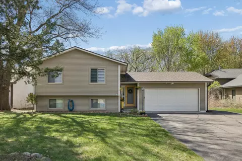 11564 Flintwood St NW, Coon Rapids, MN 55448