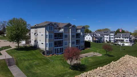 200 E Michigan St #1, Lake City, MN 55041